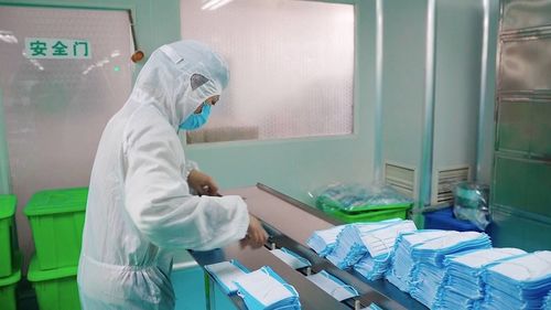 青島醫療用品生產企業全力保障醫用口罩供應